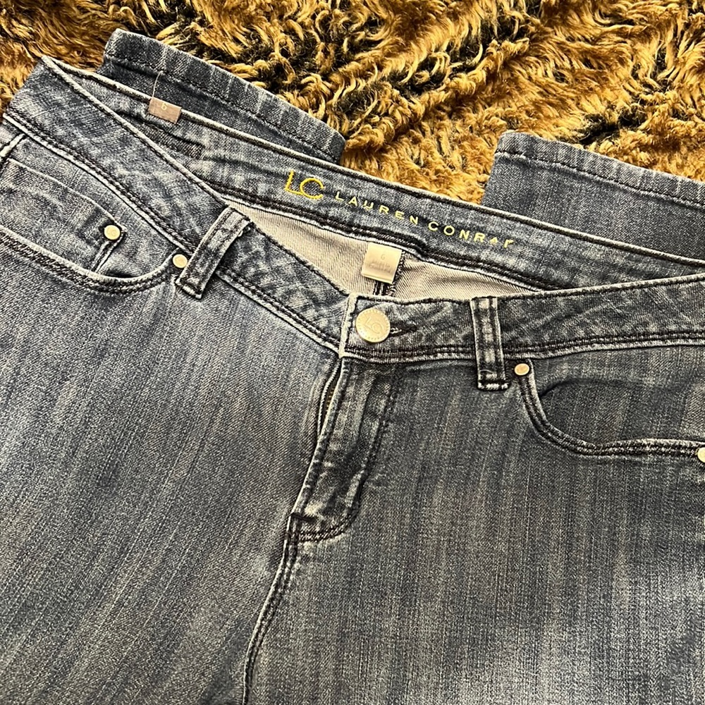 LC Lauren Conrad blue jeans size 6